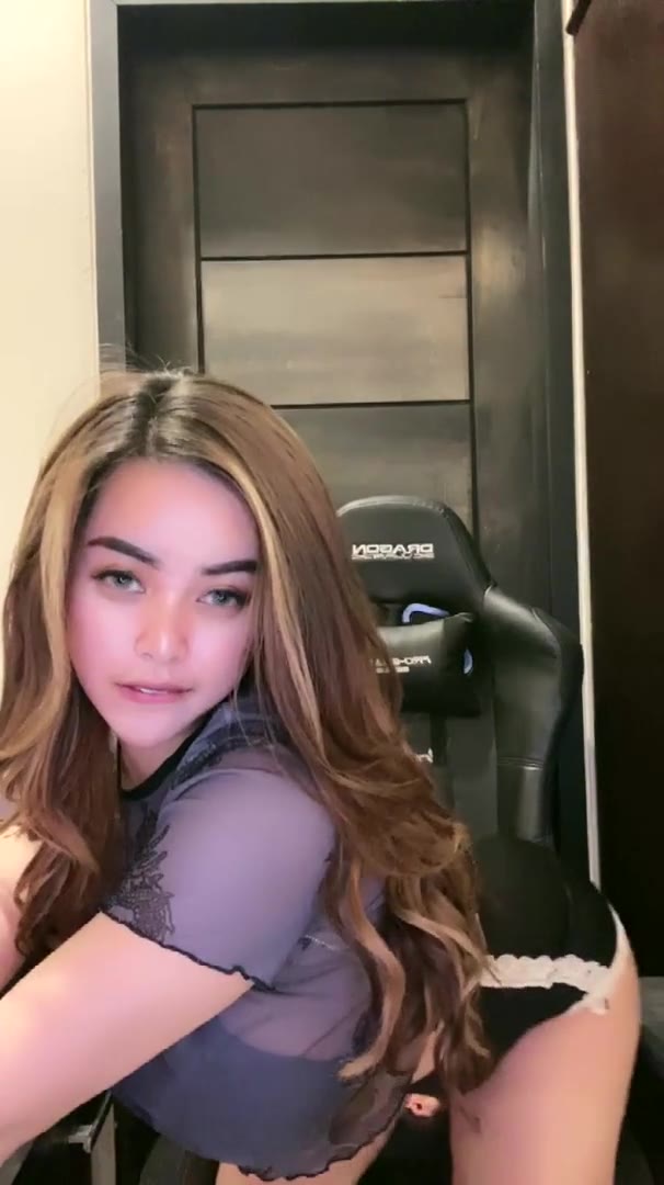 Thumbnail untuk Zf Key Toketnya Tambah Gede Tobrut Abis Id 2