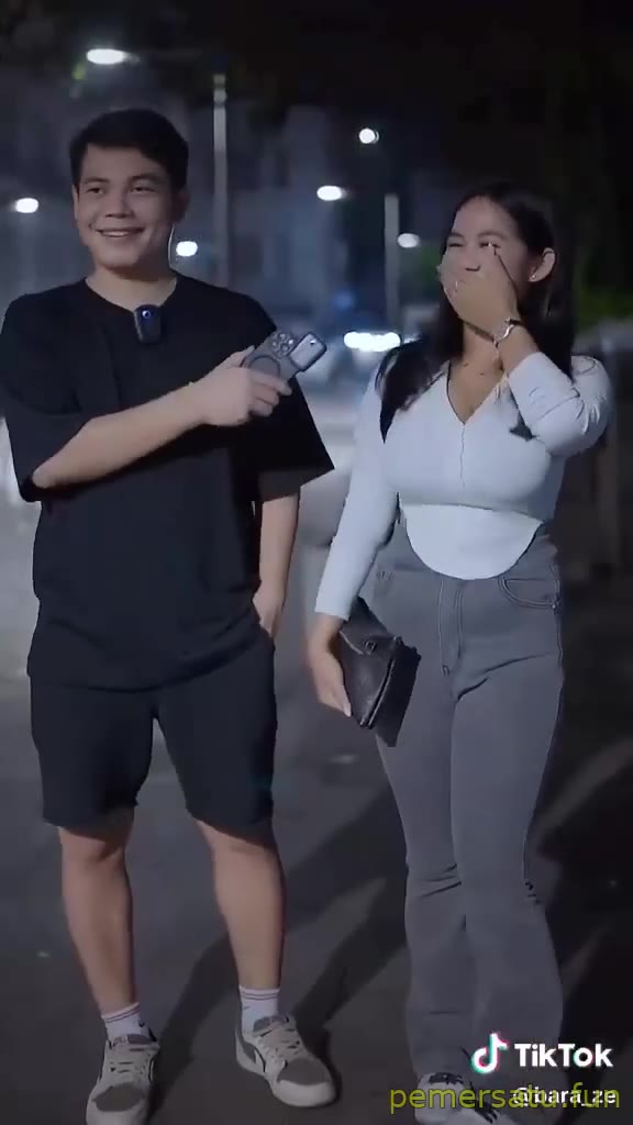 Viral Kompilasi Tiktoker Desvita Abg 18yo