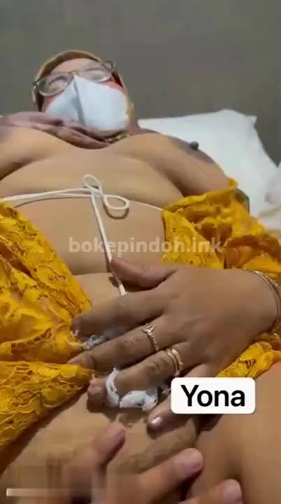 Thumbnail untuk Indobb Bokep Indo Jilbobs Bbw Tante Yona Sange