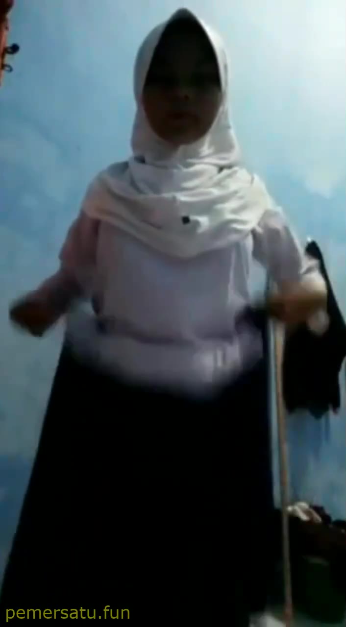 P56 Lesyah Abg Hijab 18yo Sange Colmek