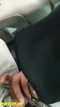 Mobil Disepong Jilbab Hitam Kacamata Di