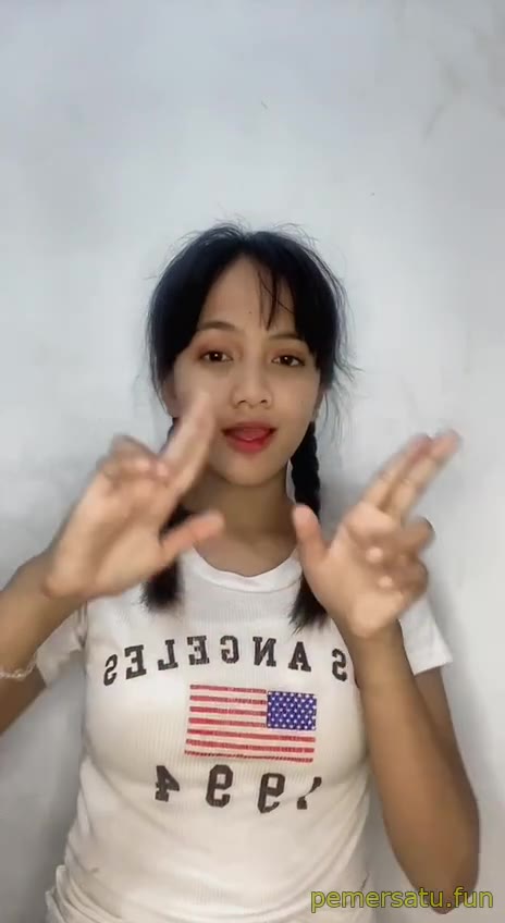 P1 Amalia Abg 18yo Sange Memek Sempit