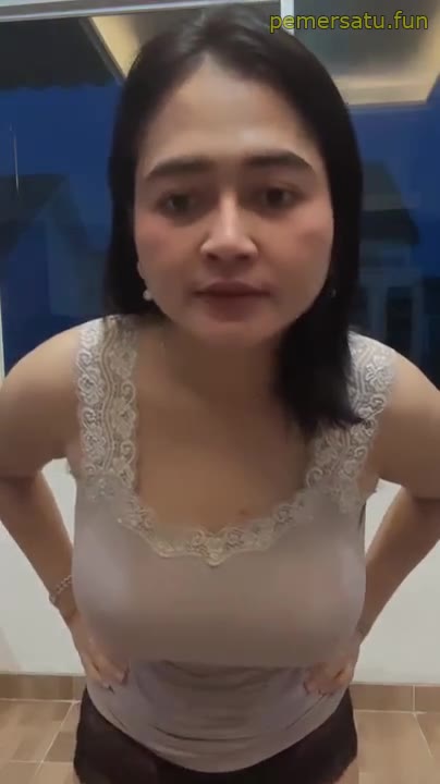 P2 Prestihastuti Tante Puting Binal Selebgram