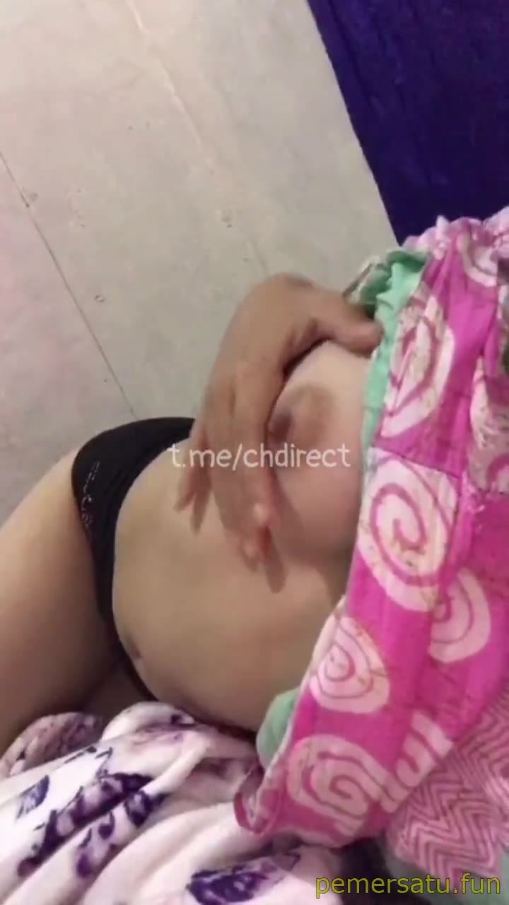 P15 Mutia Abg 18yo Mulus Memek Sempit Sange