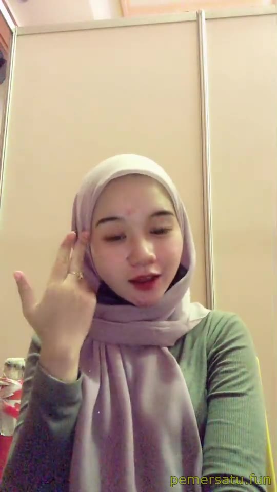 P5 Abg 18yo Colok Memek Pakai Wortel