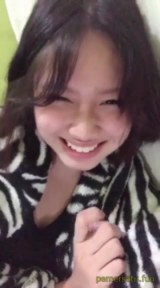 P208 Sherly Tiktoker 18yo Kacamata Viral