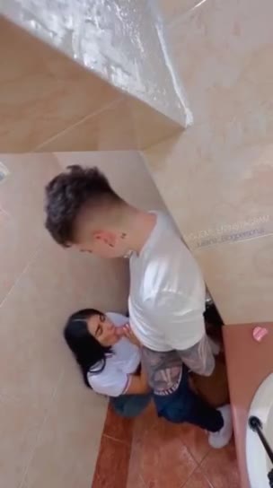 Toilet-OUT Anak Sma Janjian Di