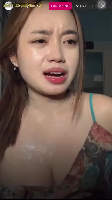 P38 Keyshit Cantik Mulus Sange Suka Colmek Crot