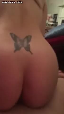 Thumbnail untuk Bokep Pov Tante Sange Layani Suami Di Sofa