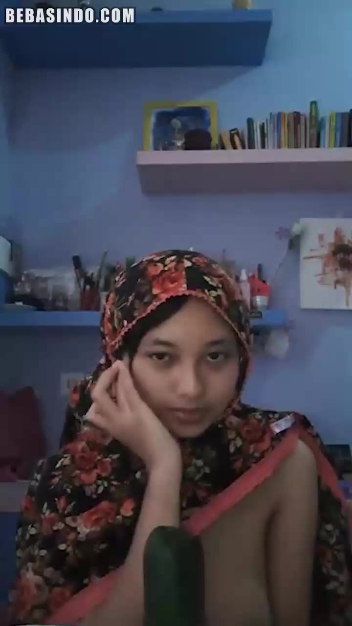 Thumbnail untuk Meruchan Colmek Part 4 Bokepind Doods Jilbab Dood