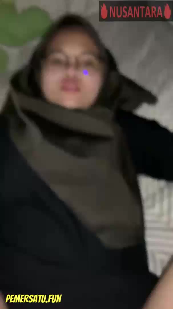 P2-merged-1684498572877 Jilbab Hitam Kacamata Cantik Ngentot