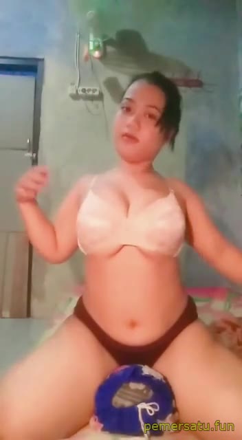 P3 Rosalinda Hijab Tobrut 18yo Sange Viral
