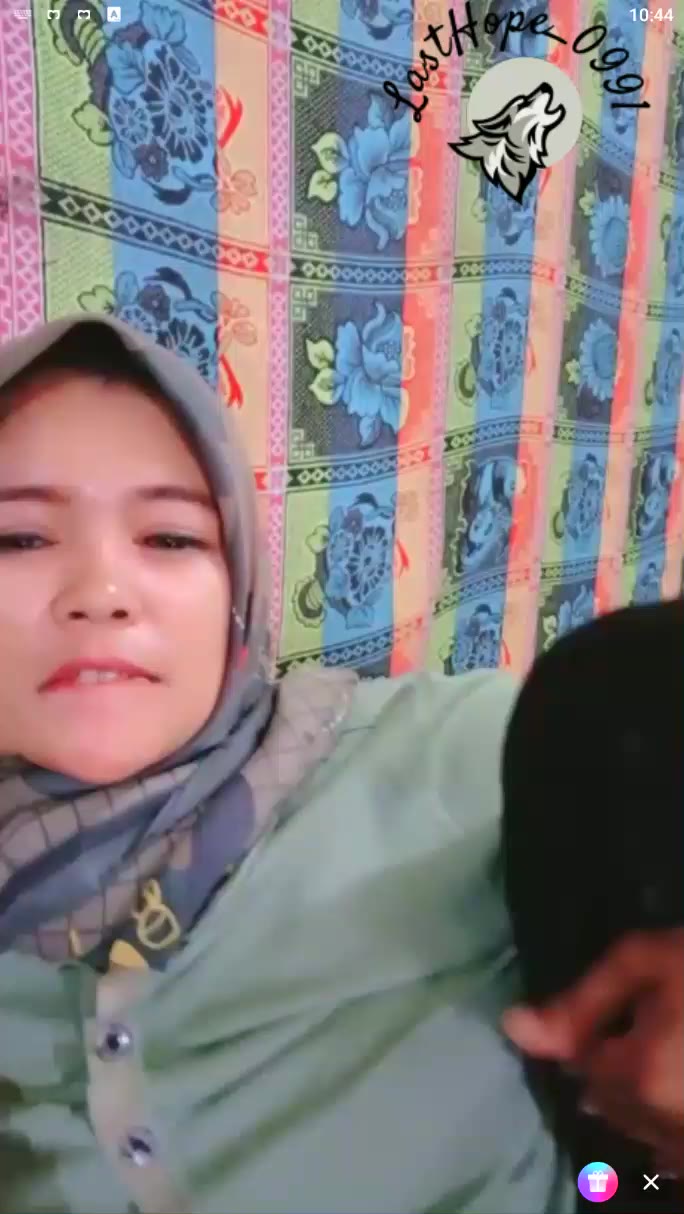 Thumbnail untuk Enencil Cewe Jilbab Sange Mupeng 1 Cantik tobrut