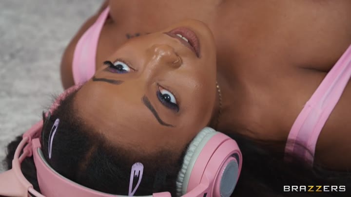 brazzersexxtra 25 06 21 lily starfire eating ass is the game fuckingsession com mp4