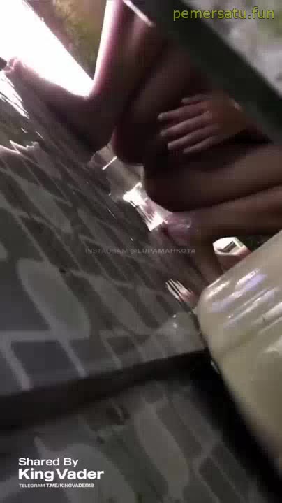 P4 Konten Ngintip Di Wc Kolam Renang Umum