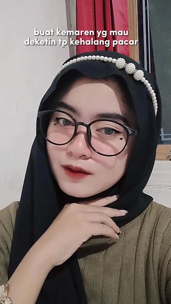 Thumbnail untuk Vidio Viral Cewek Cantik Gingsul Ngentot Open bo