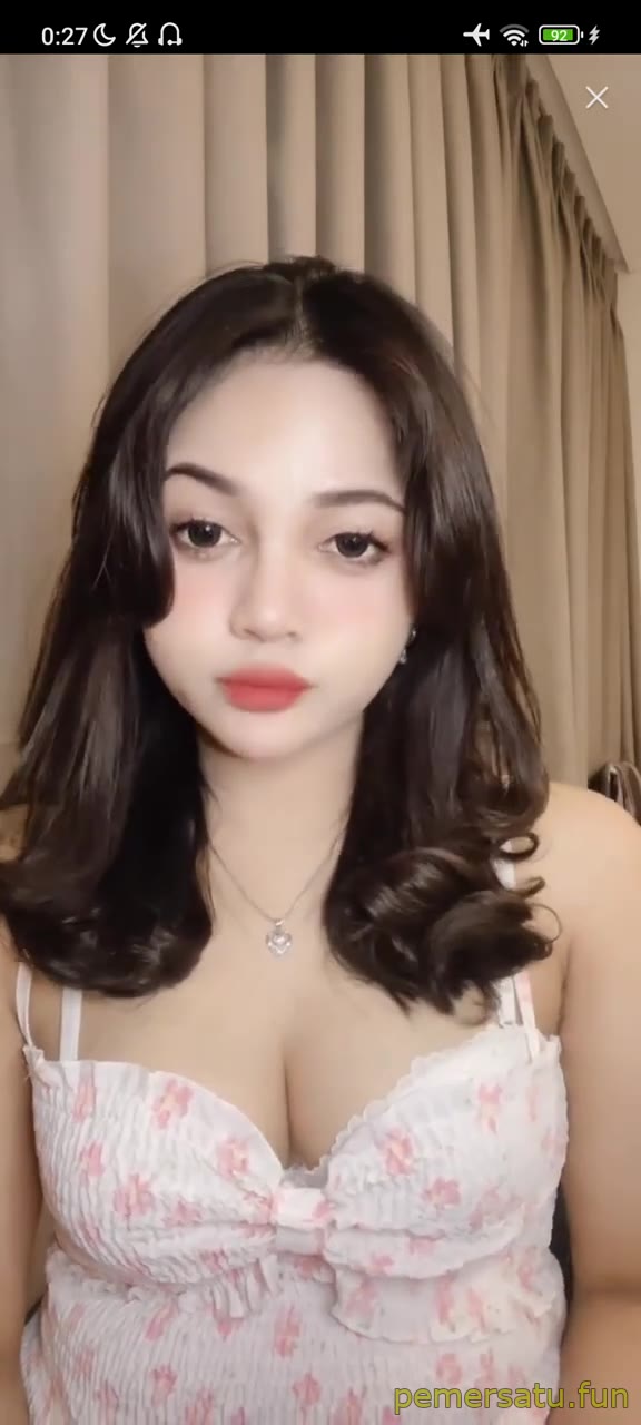 P1 Miss Devina Cantik Live Colmek