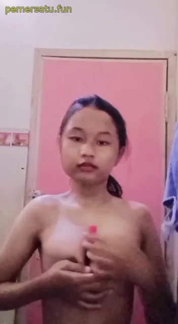 P6 Dwika Hijab Abg 18yo Ketagihan Colok Memek Sempit