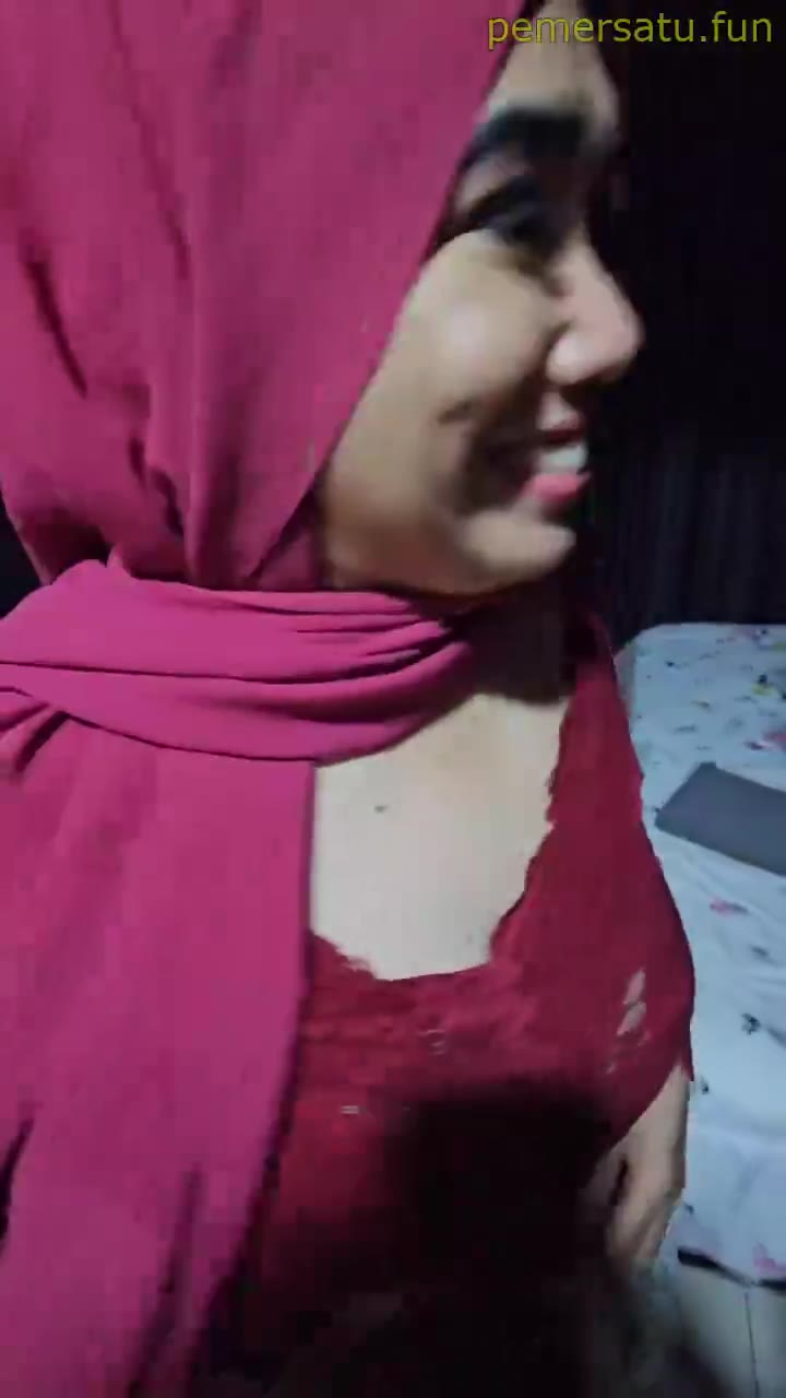 1 viral porno hijab kebaya merah mulus selingkuh diewe 