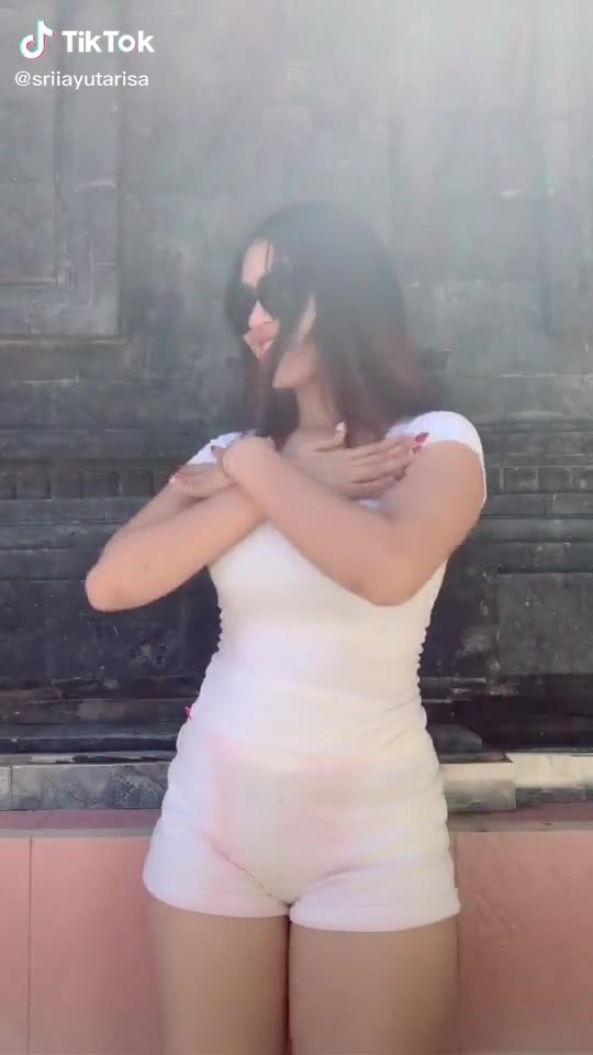 P17 SRI AYU TARISA GADIS BALI VIRAL PEMERSATU DOT FUN