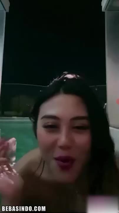 Thumbnail untuk Bokep Indo Miya Di Kolam Renang Lagi Poophd