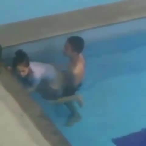 Thumbnail untuk Bokep Sepasang Abg Mesum Ngentot Kolam Renang Telegram