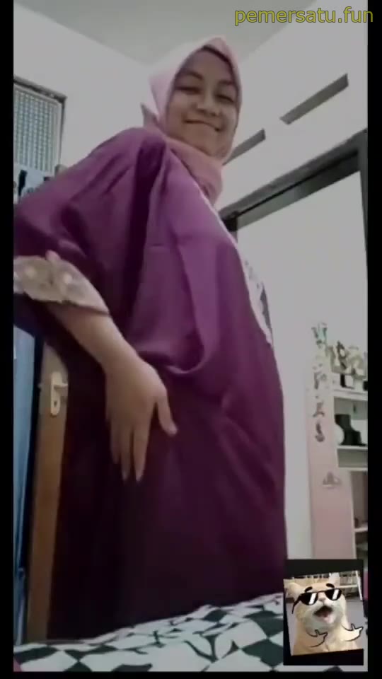 P8 Bunda Hijab Satin Ungu