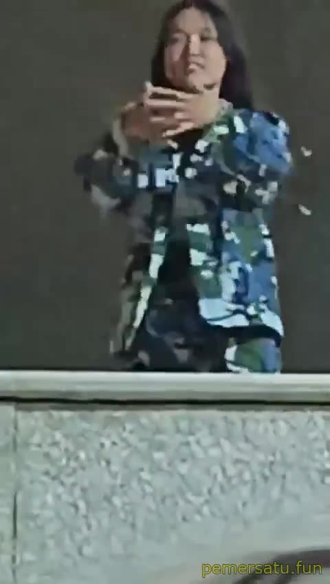 P2 Dance Di Hadapan Tentara Toket Gede Terumbar