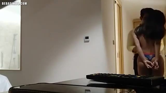 Thumbnail untuk Bokep Indo Siskaeee Prank Waiter Hotel Terbaru Bokepsin