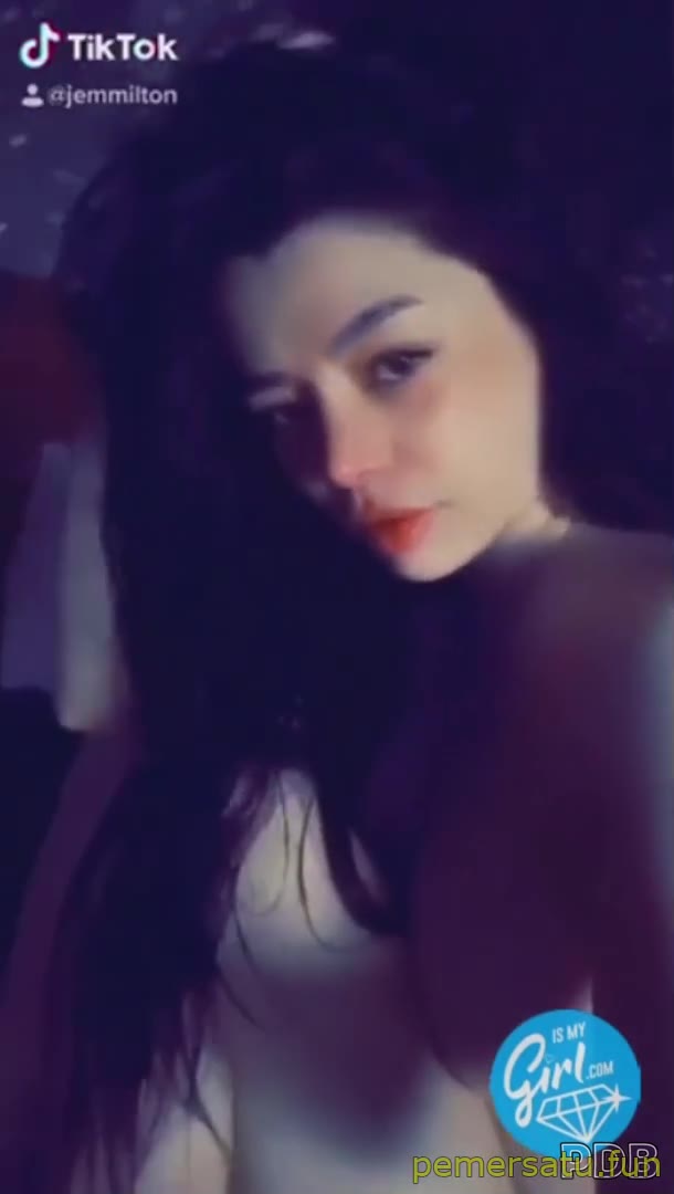 P21 Jem Milton Cantik Seksi