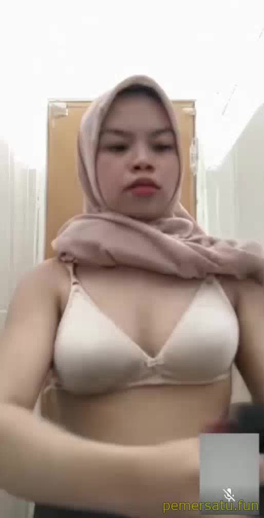 P2 Qistina Hijab Nakal Kesayangan Admin