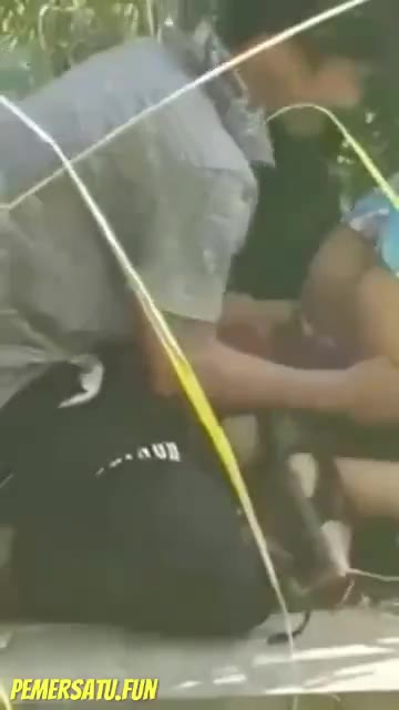 Semak-semak Ngintip Orang Pacaran Di