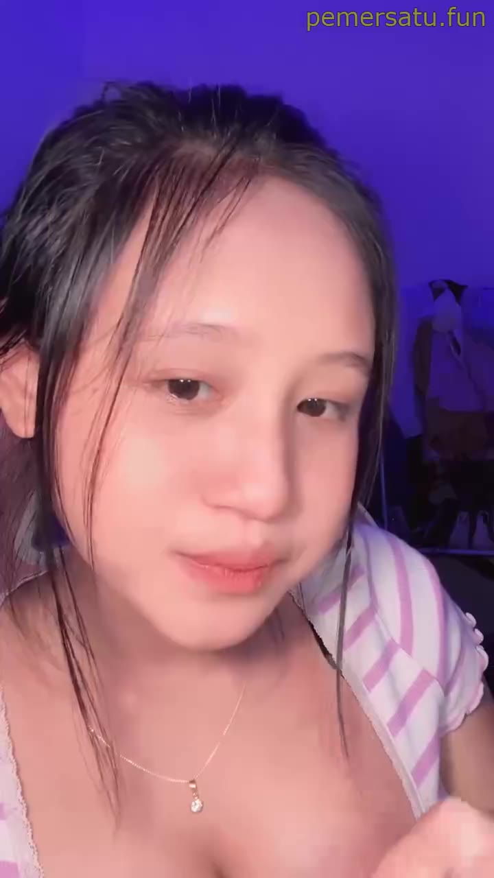 P1 Becca Cakep Mulus Tembem 18yo Live