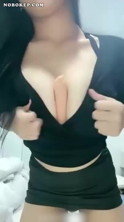 Thumbnail untuk Bokep Indo Awwbaby Jilat Puting Basah Aulmii Xpanas