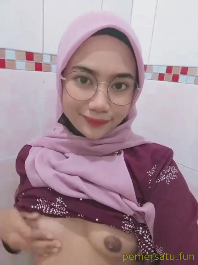 P5 Isyifa Hijab Sange Jilbab Pink Bugil Colok Memek