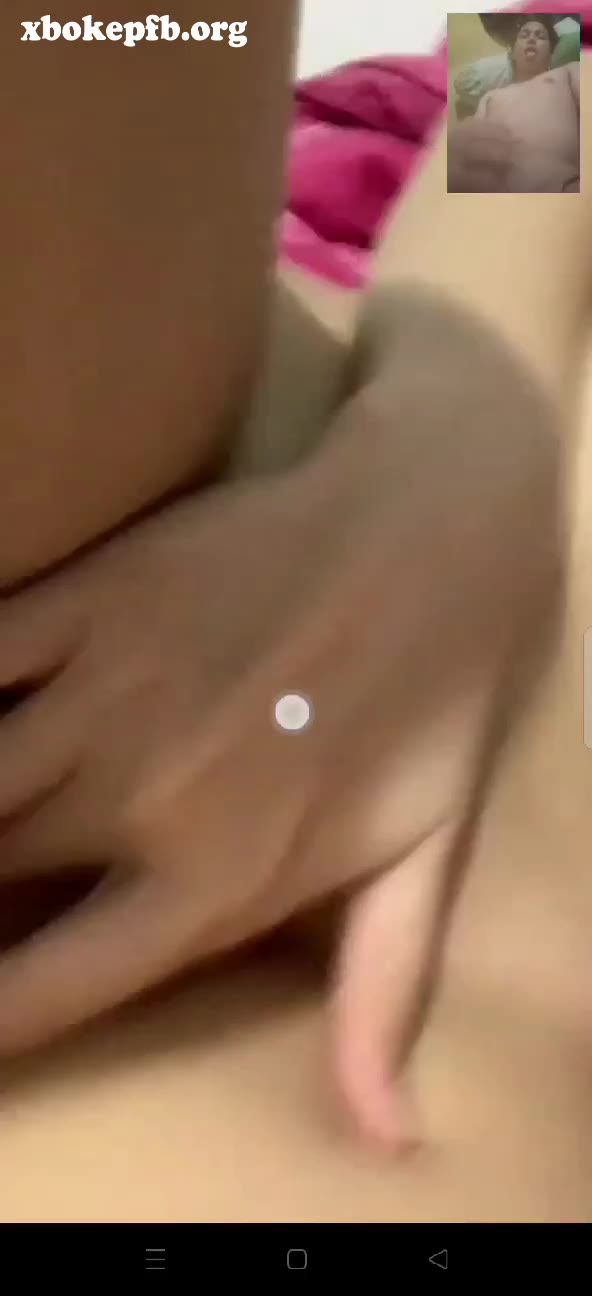Jauh ABG Cantik Bugil Sambil Mainin Memek Jarak
