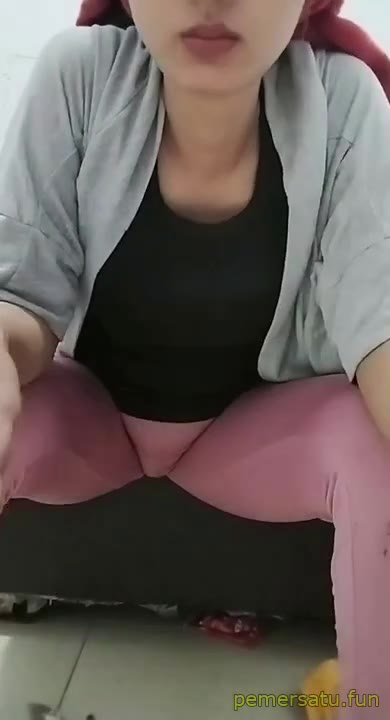 P2 Desi Hijab Lugu Sange Suka Colok Memek Jilbaber Imut