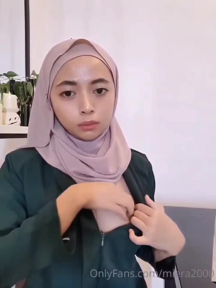 Thumbnail untuk Hijab Menikmati Banget Terbaru Lulustream Full album Folder