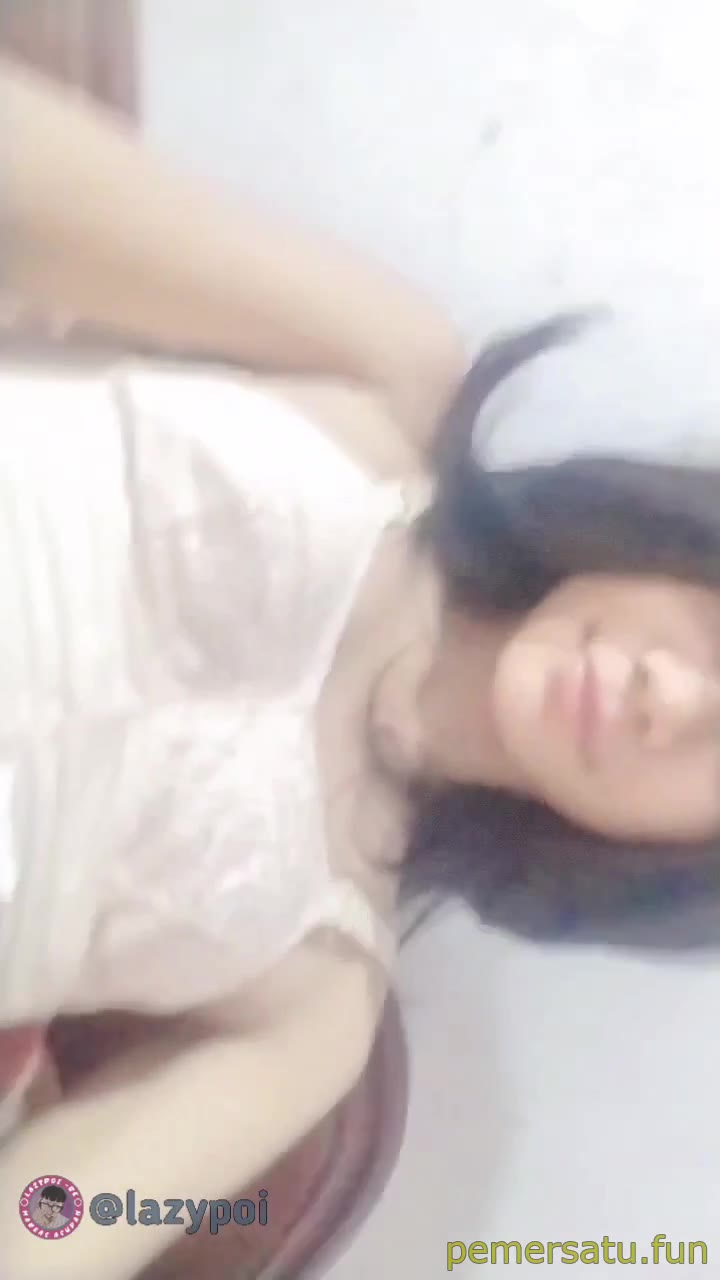 P4 Aryn ABG 18yo Memek Sama Susunya Pas