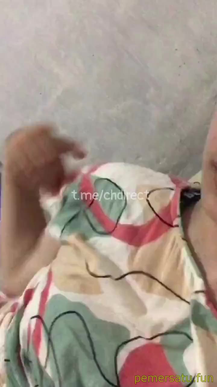 P12 Mutia Abg 18yo Mulus Memek Sempit Sange