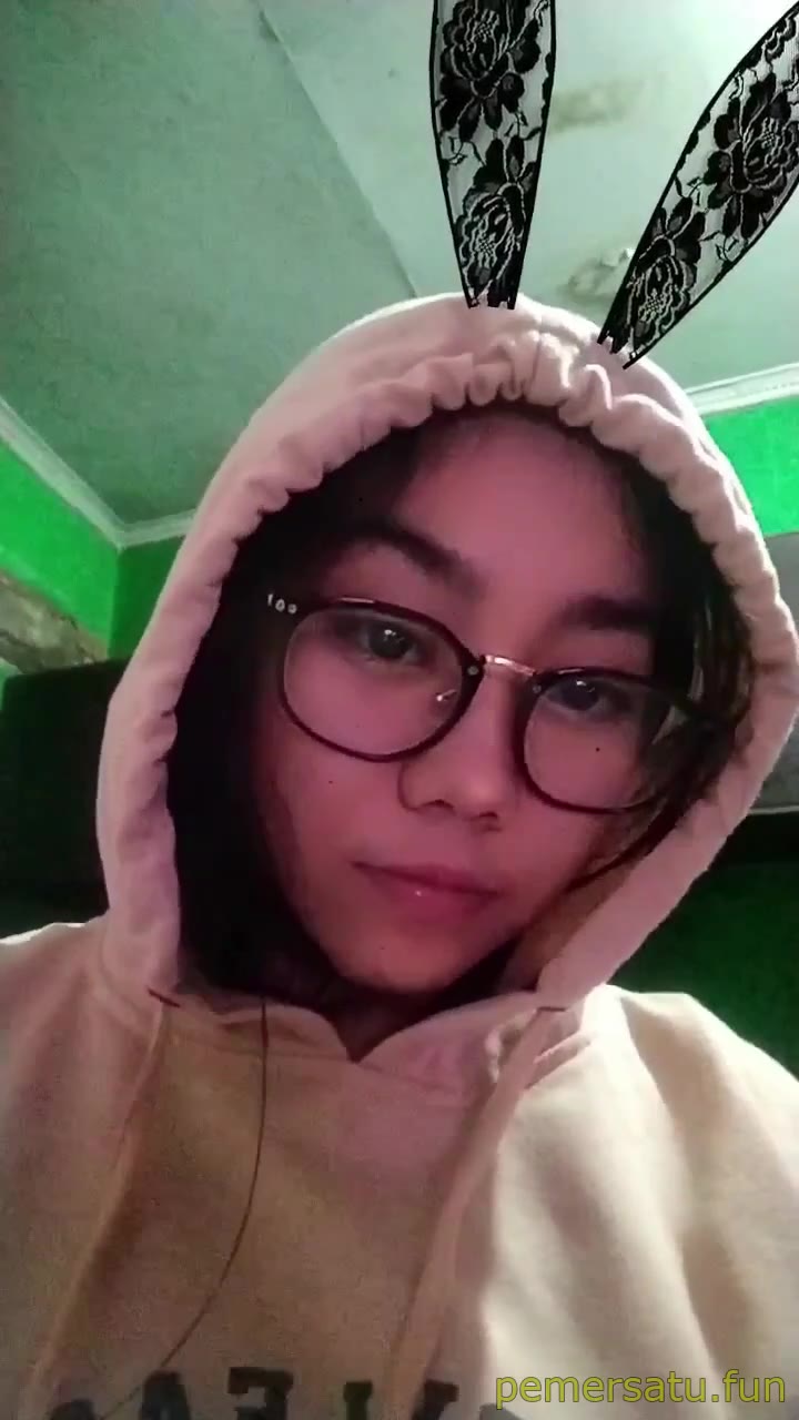 P33 Abg Lugu Berkacamata Bernama Cindy Yang Viral Di Tiktok