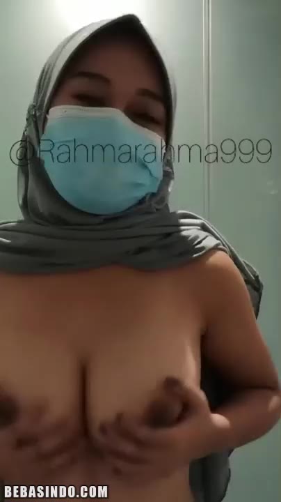 Thumbnail untuk Bokep Indo Rahma999 Pap Colmek Demi Iphone Bokepsin