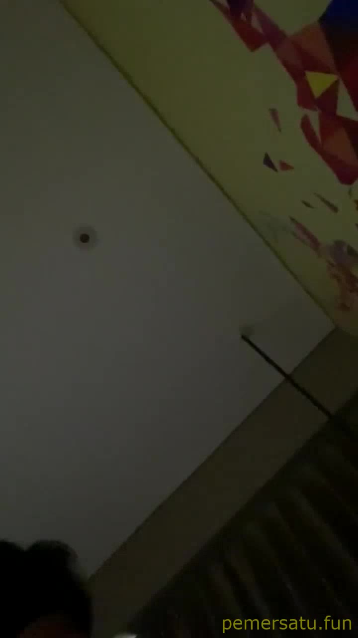 P50 Tata Maunya Memeknya Di Colok Colok Kontol