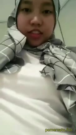 PoopHD Mahasiswi Hijab ( Rifia ) 3 -