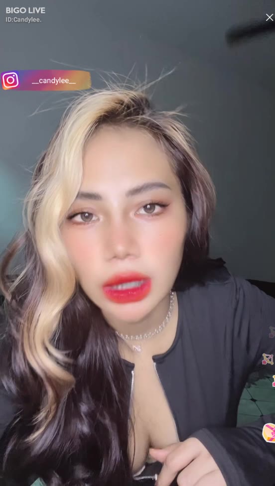 Jari Ramas Goncang Tetek Hisap