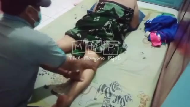‼️ Pijat Mbah Maryono BUDE SITI ASAM URATNYA KAMBUH