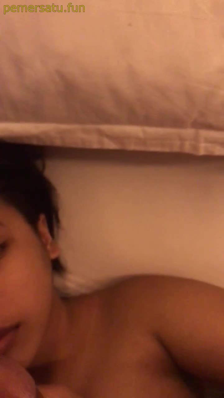 P35 Hape Neni Abg 18yo Saat Service Hape Isinya Ngentot Sange
