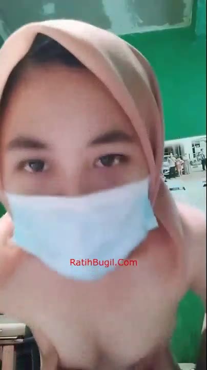 TOCIL LIVE SHOW HOST HIJAB