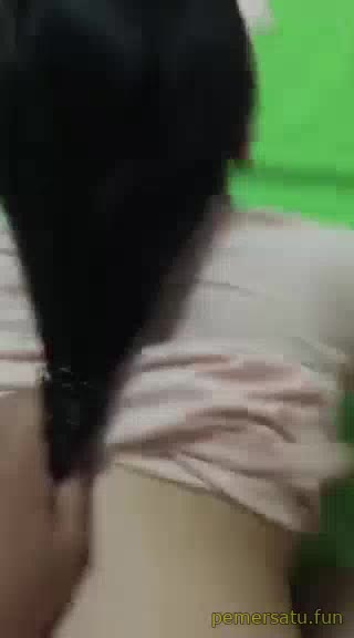 P25 Windy Jilbab Kampung Colmek Sepong Ketemu Dientot