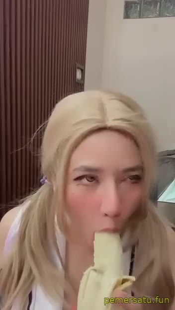 P21 Ochi Berlian Tante Selebgram Montok